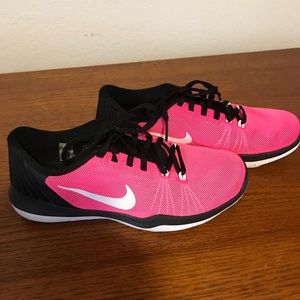 Nike Tennis Shoes Size 4Y Fits Like Ladies 5